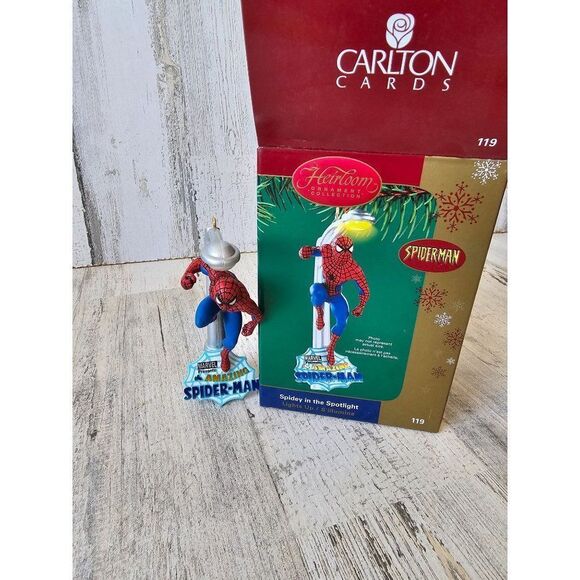 Carlton Spider-Man Spidey spotlight ornament 119 Xmas new - Picture 1 of 8